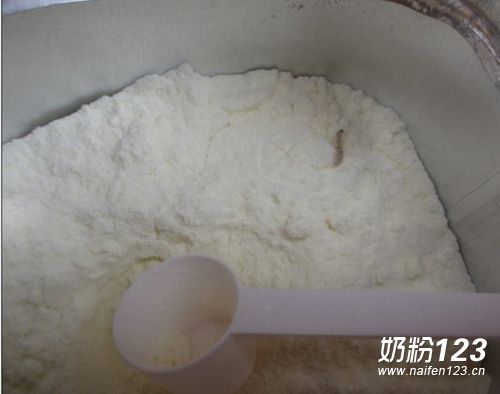 �������̷����ְ�ɫ��� ������ͬ��ֻ���̷�